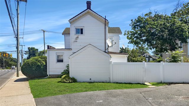 76 Oak Street, Patchogue, NY 11772