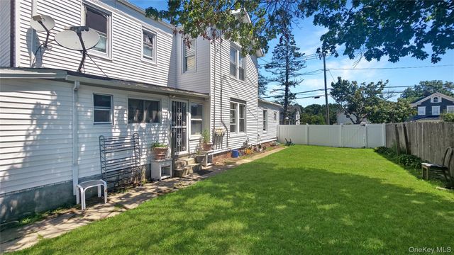 76 Oak Street, Patchogue, NY 11772