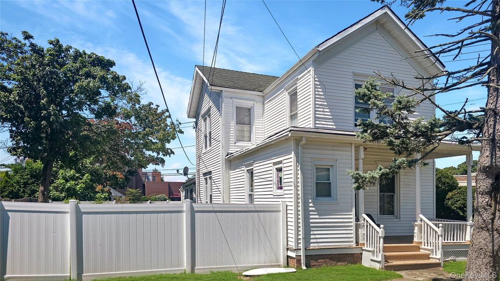 76 Oak Street, Patchogue, NY 11772