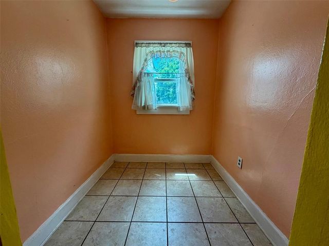 910 Overland Court, Shawnee, OK 74801