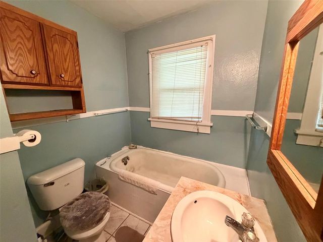910 Overland Court, Shawnee, OK 74801
