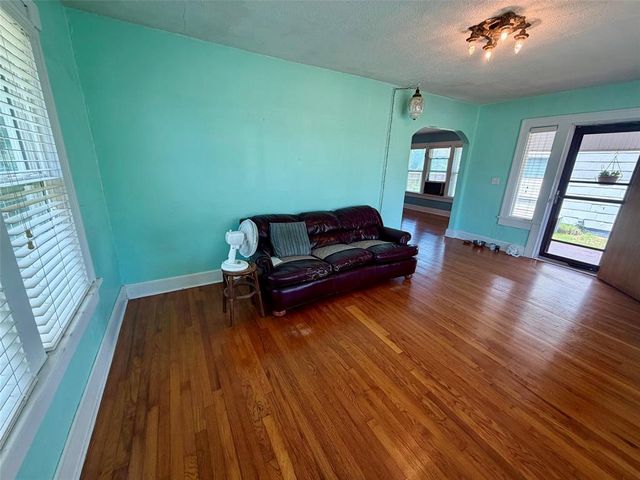 910 Overland Court, Shawnee, OK 74801