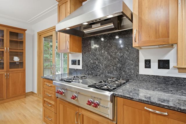 3121 W 84th Street, Bloomington, MN 55431