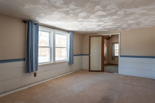 5 Kimball St, Littleton, MA 01460