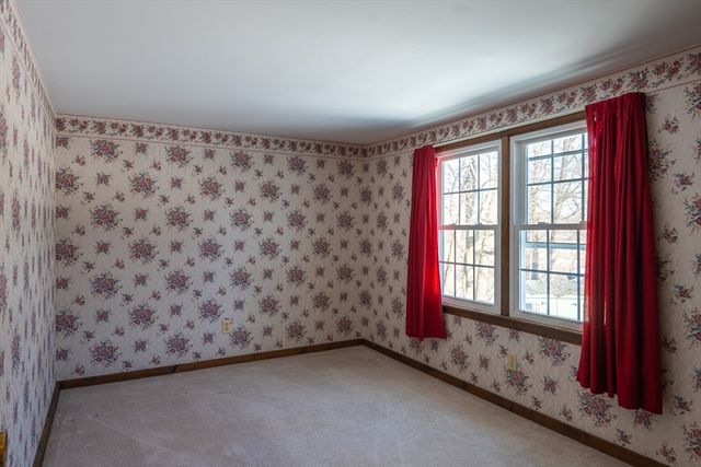 5 Kimball St, Littleton, MA 01460