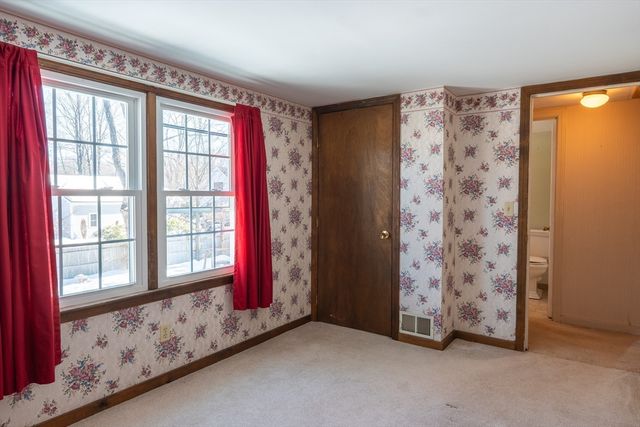 5 Kimball St, Littleton, MA 01460