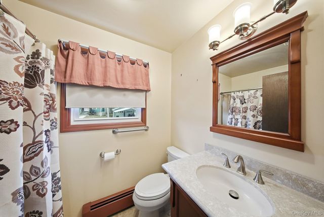 16 Mountain Avenue, Middletown, NY 10940