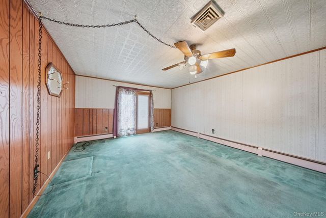 16 Mountain Avenue, Middletown, NY 10940