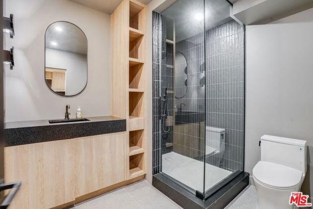 1617 Broadway A, Santa Monica, CA 90404