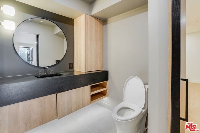 1617 Broadway A, Santa Monica, CA 90404