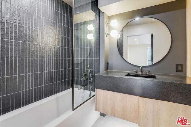 1617 Broadway A, Santa Monica, CA 90404