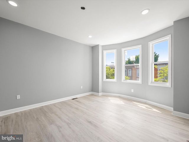 405 S NEWKIRK ST, Baltimore, MD 21224