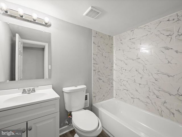 405 S NEWKIRK ST, Baltimore, MD 21224