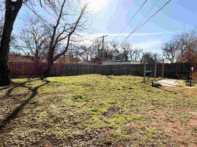 1704 NW Oak Ave, Lawton, OK 73507