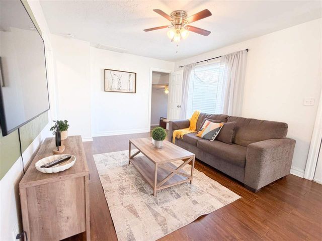 1704 NW Oak Ave, Lawton, OK 73507