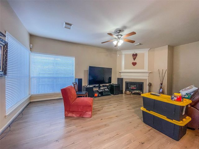 3418 Shadowfern Drive, Houston, TX 77082