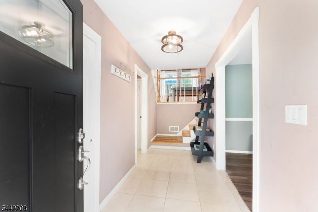 41 Holly Glen Ln, Berkeley Heights Twp., NJ 07922
