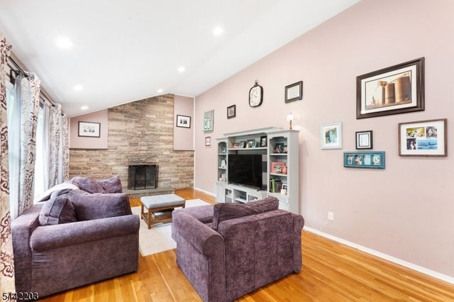 41 Holly Glen Ln, Berkeley Heights Twp., NJ 07922