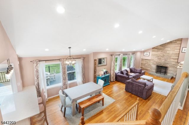 41 Holly Glen Ln, Berkeley Heights Twp., NJ 07922