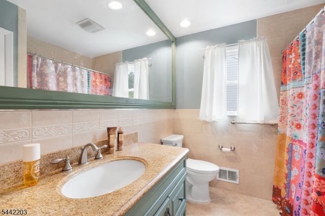 41 Holly Glen Ln, Berkeley Heights Twp., NJ 07922