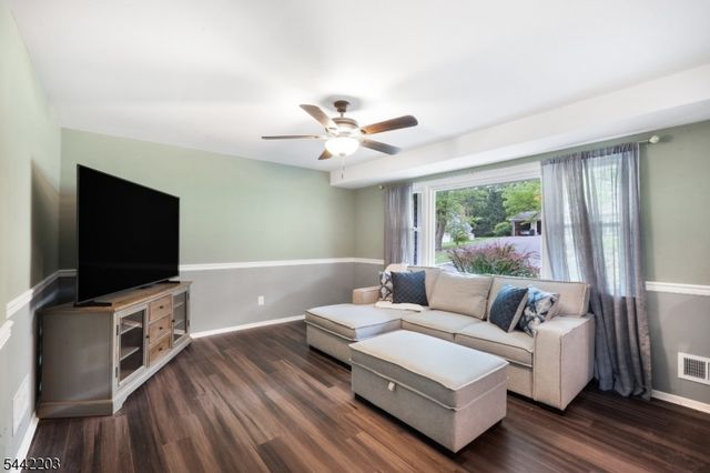 41 Holly Glen Ln, Berkeley Heights Twp., NJ 07922