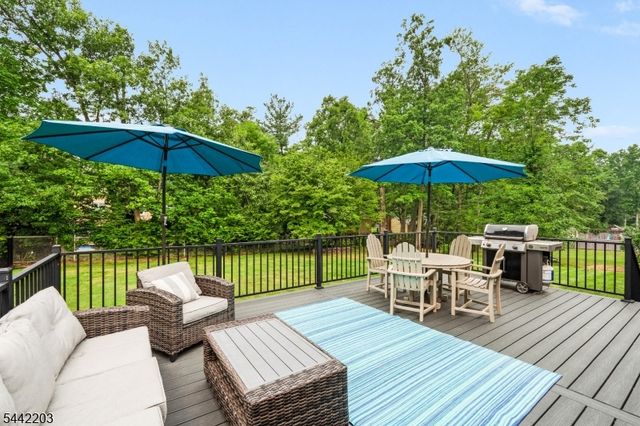 41 Holly Glen Ln, Berkeley Heights Twp., NJ 07922