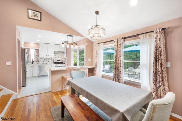 41 Holly Glen Ln, Berkeley Heights Twp., NJ 07922