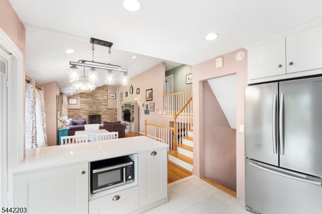 41 Holly Glen Ln, Berkeley Heights Twp., NJ 07922