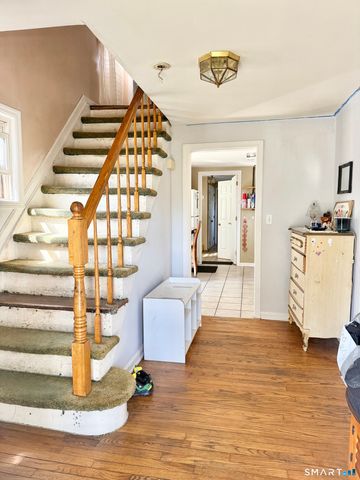 647 Bronson Road, Fairfield, CT 06890