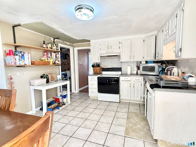 647 Bronson Road, Fairfield, CT 06890