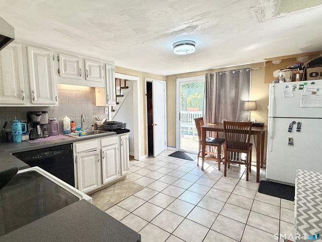 647 Bronson Road, Fairfield, CT 06890