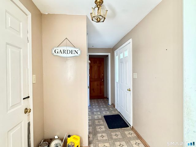 647 Bronson Road, Fairfield, CT 06890