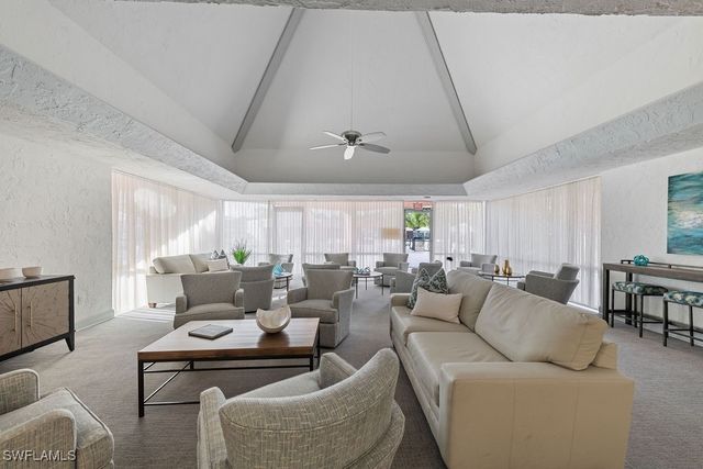 170 Turtle Lake CT 101, Naples, FL 34105