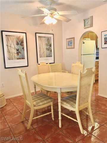 170 Turtle Lake CT 101, Naples, FL 34105