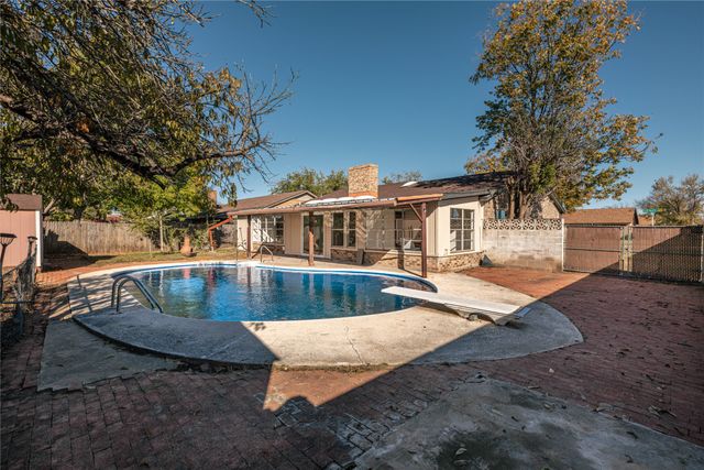 1750 Bob White Court, Abilene, TX 79605