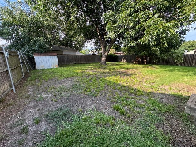 1707 Crimson Court, Arlington, TX 76018