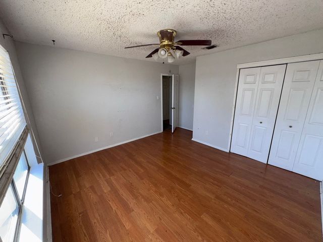1707 Crimson Court, Arlington, TX 76018