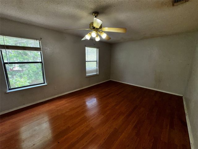 1707 Crimson Court, Arlington, TX 76018