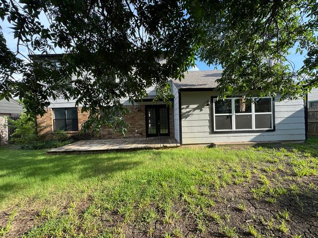 1707 Crimson Court, Arlington, TX 76018