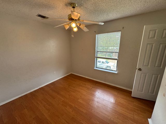 1707 Crimson Court, Arlington, TX 76018