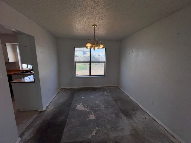 1707 Crimson Court, Arlington, TX 76018