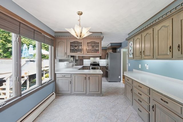 45 Stoneleigh Road, Worcester, MA 01606