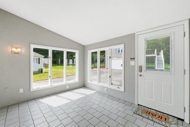 45 Stoneleigh Road, Worcester, MA 01606