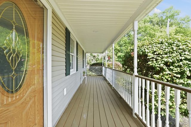 45 Stoneleigh Road, Worcester, MA 01606