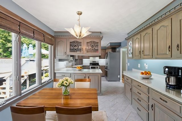 45 Stoneleigh Road, Worcester, MA 01606