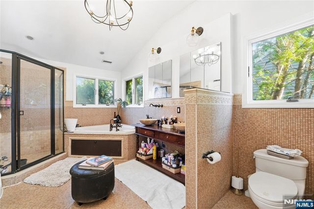 770 Hartwell Street, Teaneck, NJ 07666