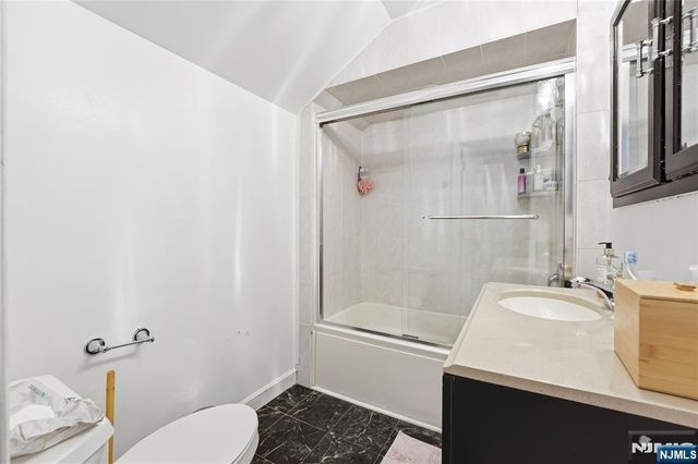 770 Hartwell Street, Teaneck, NJ 07666