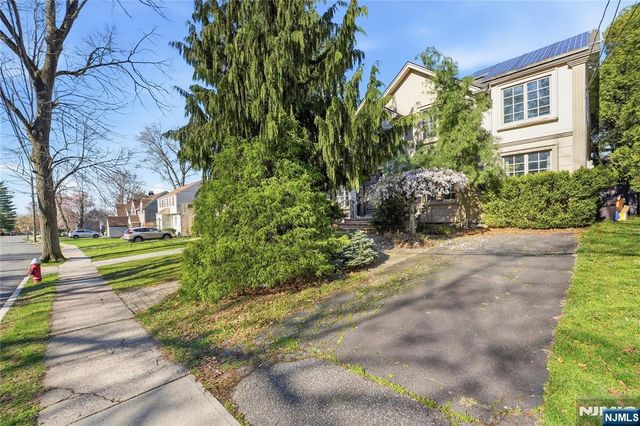 770 Hartwell Street, Teaneck, NJ 07666