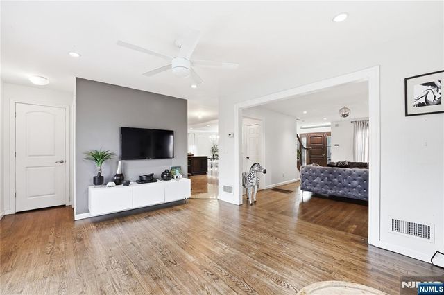 770 Hartwell Street, Teaneck, NJ 07666