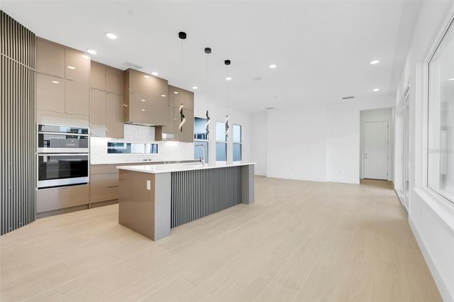 3044 KENSINGTON AVENUE, Davenport, FL 33837